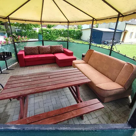 Apartment Jadzia Parter Lub Pietro Rewal